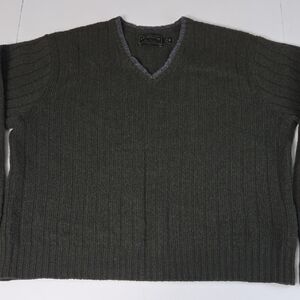 Filson Co. Richland 100%Wool Men's V-Neck Ribbed Sweater With Tipping Olive